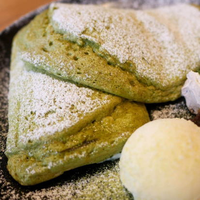 本格シュワシュワのパンケーキに抹茶味が定番メニューの仲間入り